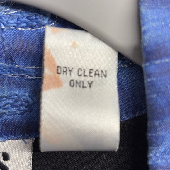 Chico's Design 100% Silk Blue Lined Jacket Button Down 2 / L Collared - Picture 4 of 6